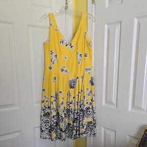 Nine West Yellow Floral V-Neck Midi Dress with Black & White Print